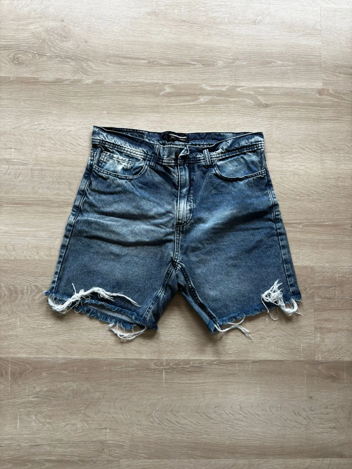 Bermuda jean DJ